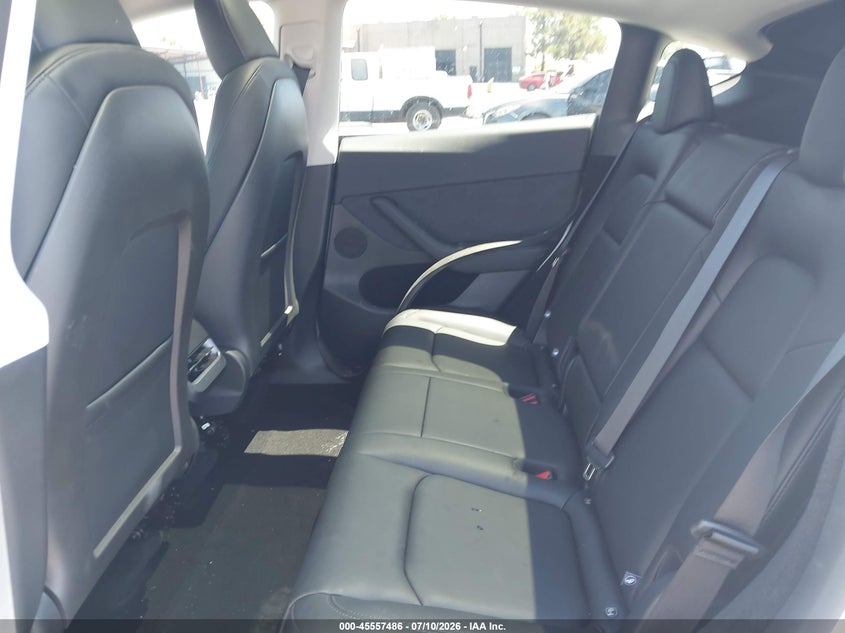 2025 Tesla Model y VIN 7SAYGDED1SF227495 IAAI salvage auction — SIDE, Salvage Title, sold $25 on 2026-07-30 (photo 8)