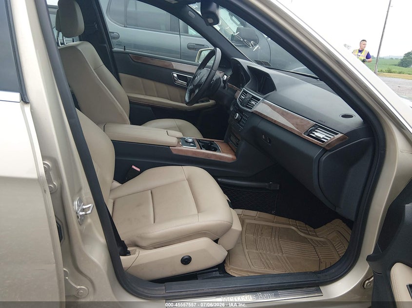 2010 Mercedes-benz E-class VIN WDDHF8HB9AA174740 IAAI salvage auction — NORMAL WEAR, Clear (Pennsylvania), sold $775 on 2026-07-17 (photo 5)