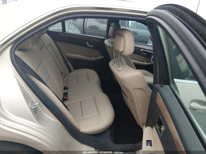 2010 Mercedes-benz E-class VIN WDDHF8HB9AA174740 IAAI salvage auction — NORMAL WEAR, Clear (Pennsylvania), sold $775 on 2026-07-17 (photo 8)