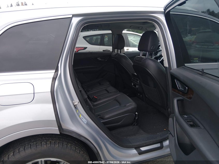 2018 Audi Q7 VIN WA1VAAF76JD000800 IAAI salvage auction — LEFT FRONT, Salvage Title, sold $10,500 on 2026-07-29 (photo 8)