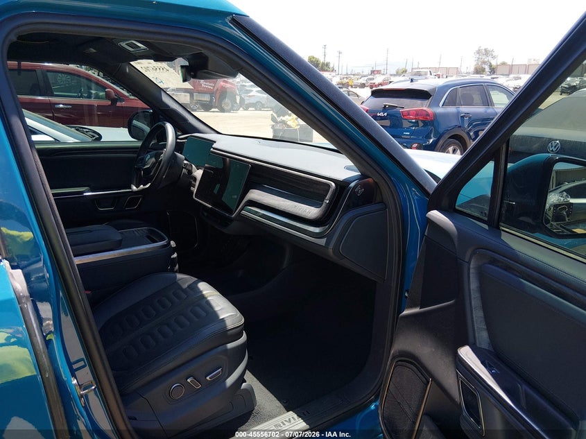 2022 Rivian R1t VIN 7FCTGAAAXNN006415 IAAI salvage auction — REAR END, Salvage (California), sold $20,900 on 2026-08-06 (photo 5)