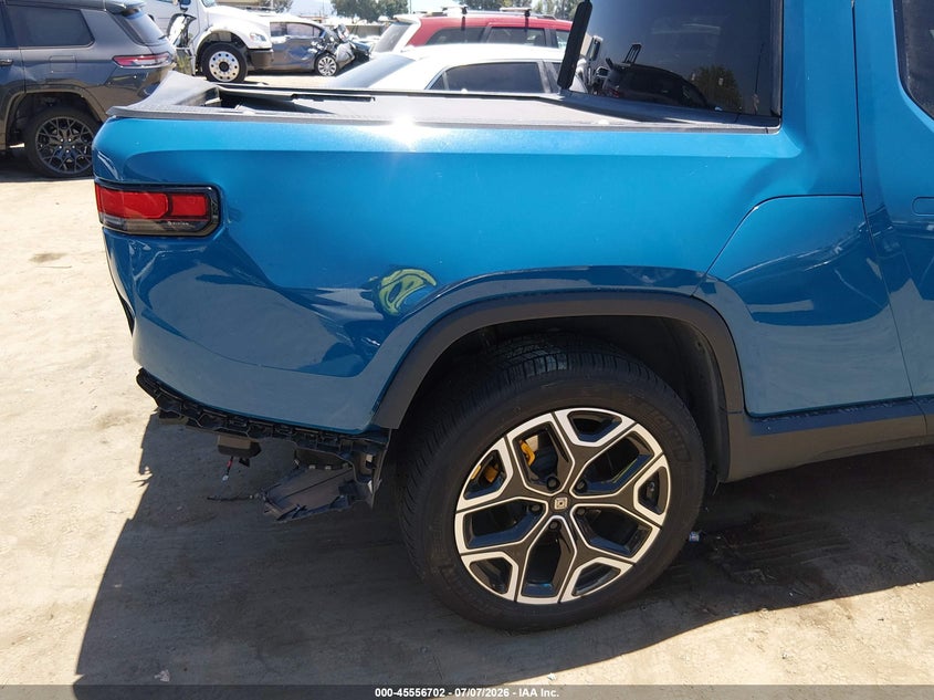 2022 Rivian R1t VIN 7FCTGAAAXNN006415 IAAI salvage auction — REAR END, Salvage (California), sold $20,900 on 2026-08-06 (photo 6)