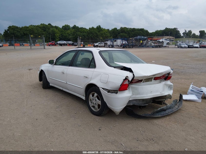 1998 Honda Accord VIN 1HGCG5659WA265058 IAAI salvage auction — FRONT & REAR, Clear (Tennessee), sold $275 on 2026-08-08 (photo 3)