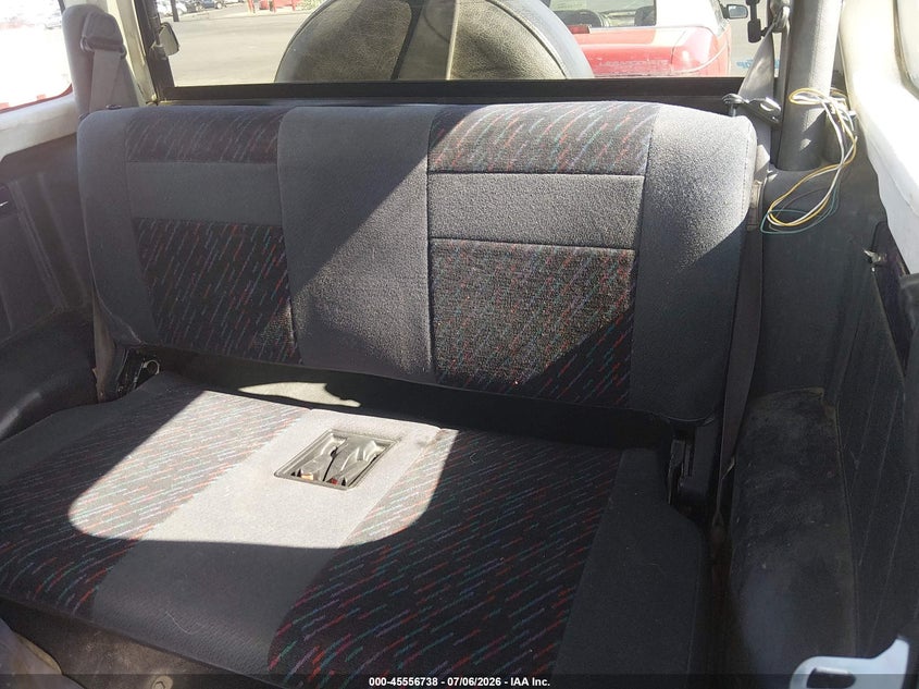 1995 Geo Tracker VIN 2CNBJ1865S6934410 IAAI salvage auction — NORMAL WEAR, Clear (Nevada), sold $850 on 2026-07-17 (photo 8)