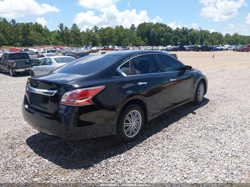 2015 Nissan Altima VIN 1N4AL3AP2FC292417 IAAI salvage auction — NORMAL WEAR, Clear (Mississippi), sold $1,250 on 2026-08-03 (photo 4)
