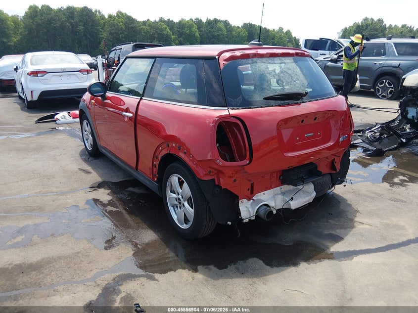 2014 Mini Hard top VIN WMWXM5C5XET934886 IAAI salvage auction — REAR END, Salvage (North Carolina), sold $875 on 2026-08-06 (photo 3)