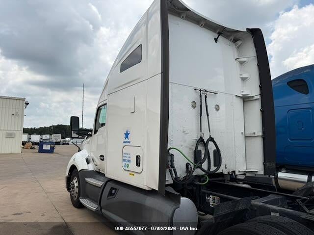 2019 Kenworth T680 VIN 1XKYD49X1KJ248970 IAAI salvage auction — REPOSSESSION, Clear (Florida), sold $15,000 on 2026-07-15 (photo 3)