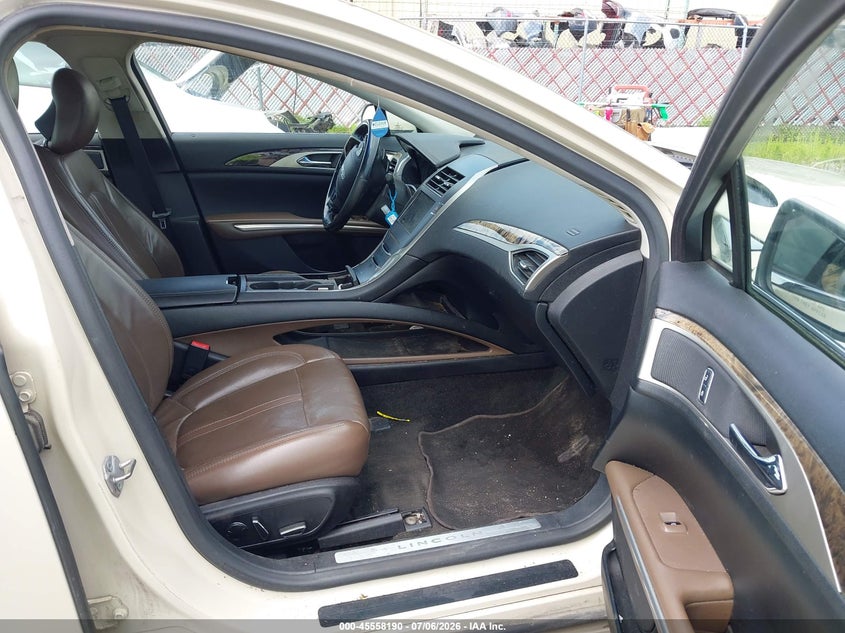 2016 Lincoln Mkz VIN 3LN6L2GK3GR607004 IAAI salvage auction — RIGHT FRONT, Previous Salvage (Michigan), sold $650 on 2026-07-22 (photo 5)