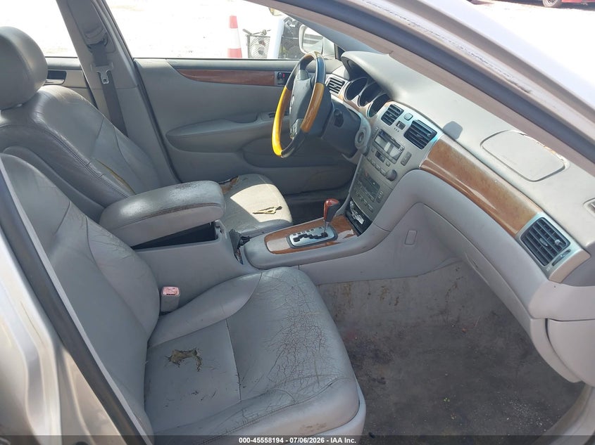 2005 Lexus Es 330 VIN JTHBA30G255137065 IAAI salvage auction — NORMAL WEAR, Clear (Alabama), sold $250 on 2026-07-28 (photo 5)