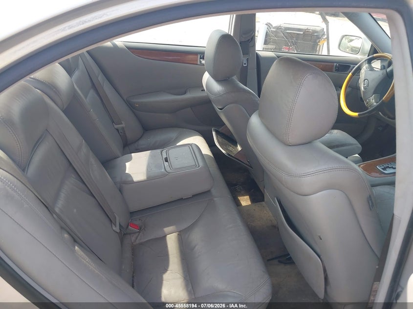2005 Lexus Es 330 VIN JTHBA30G255137065 IAAI salvage auction — NORMAL WEAR, Clear (Alabama), sold $250 on 2026-07-28 (photo 8)