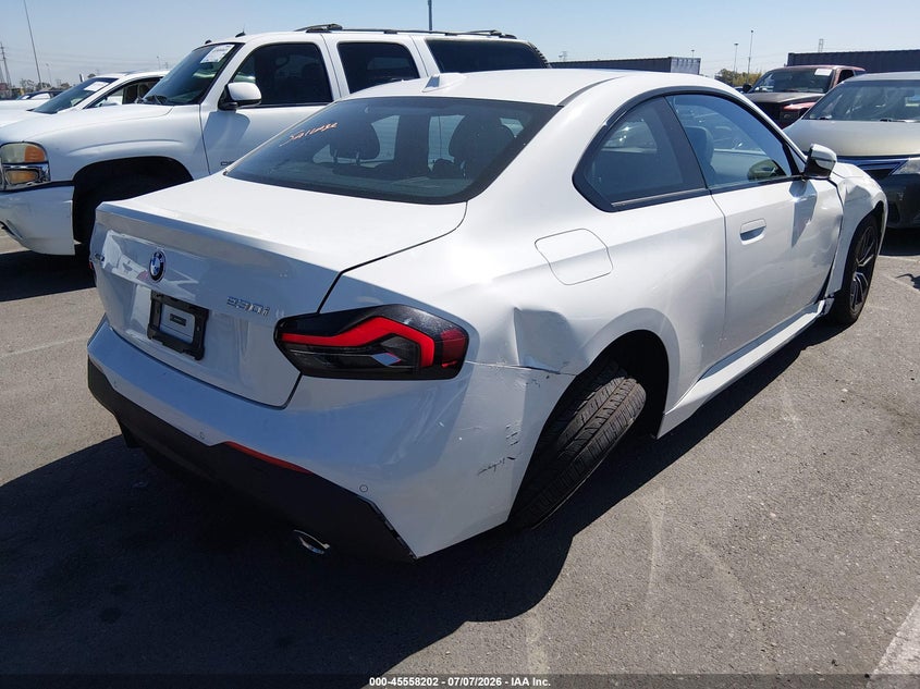 2026 BMW 2er VIN 3MW33CM06T8G27020 IAAI salvage auction — RIGHT SIDE, Clear (Nevada), sold $15,100 on 2026-07-16 (photo 4)