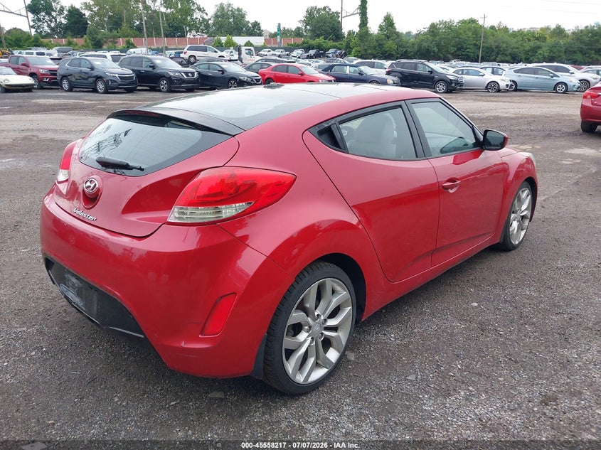 2013 Hyundai Veloster VIN KMHTC6AD5DU099692 IAAI salvage auction — NORMAL WEAR, Clear (Pennsylvania), sold $750 on 2026-07-31 (photo 4)