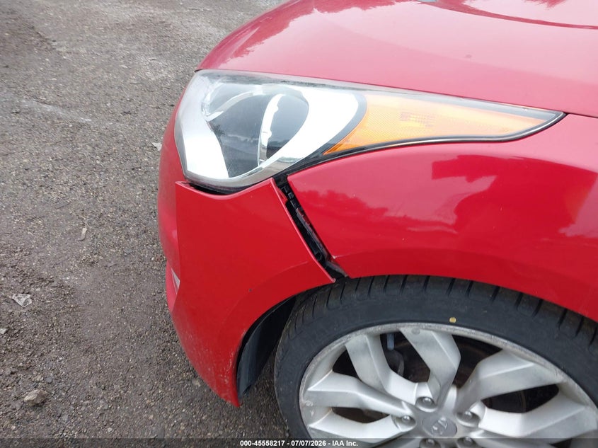 2013 Hyundai Veloster VIN KMHTC6AD5DU099692 IAAI salvage auction — NORMAL WEAR, Clear (Pennsylvania), sold $750 on 2026-07-31 (photo 6)