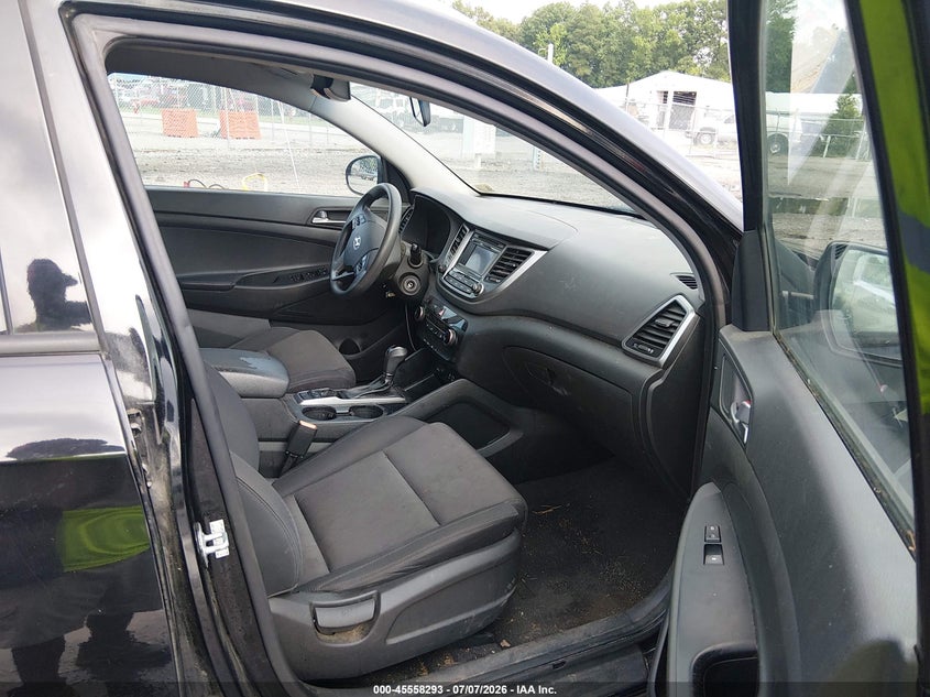 2017 Hyundai Tucson VIN KM8J3CA4XHU317881 IAAI salvage auction — FRONT END, Clear (Virginia), sold $1,150 on 2026-07-31 (photo 5)
