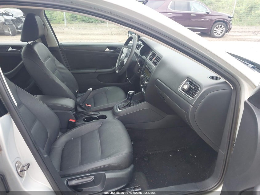 2011 Volkswagen Jetta VIN 3VWDZ7AJ8BM381309 IAAI salvage auction — FRONT END, Salvage (Pennsylvania), sold $550 on 2026-07-31 (photo 5)