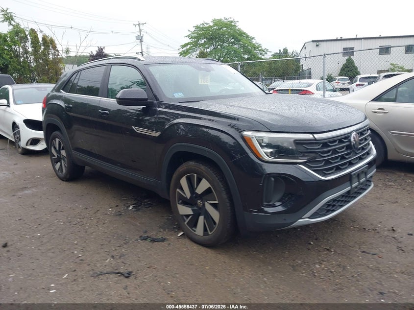 2024 Volkswagen Atlas cross sport VIN 1V2HE2CA5RC243723 — IAAI salvage auction photo