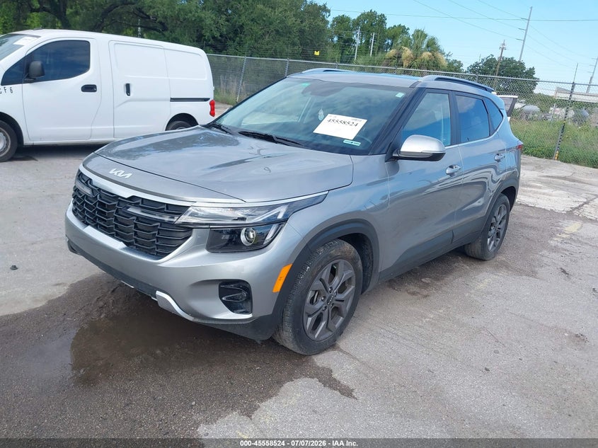 2024 Kia Seltos VIN KNDEU2AA1R7623466 IAAI salvage auction — RIGHT FRONT, Salvage Title, sold $2,550 on 2026-07-22 (photo 2)