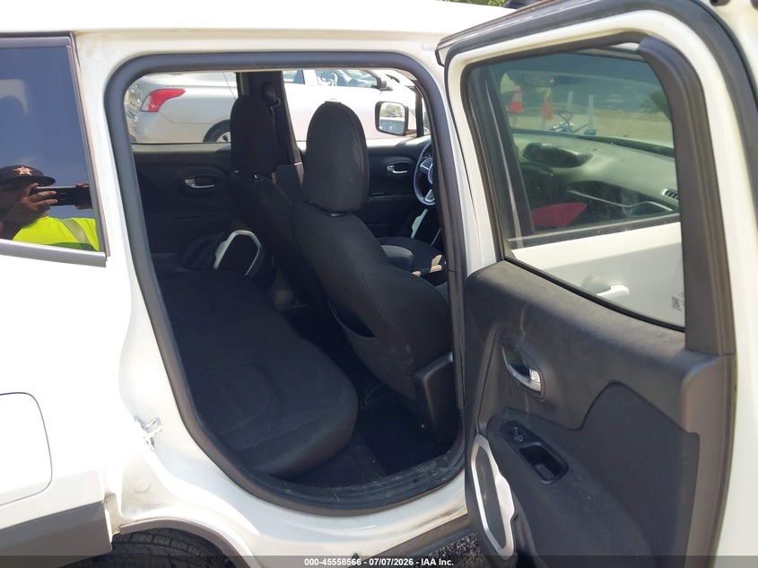 2018 Jeep Renegade VIN ZACCJABB9JPG70575 IAAI salvage auction — LEFT FRONT, Clear (South Carolina), sold $1,900 on 2026-08-13 (photo 8)