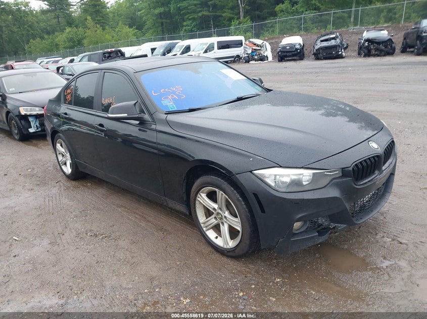 2013 BMW 3er VIN WBA3B3G54DNR79537 IAAI salvage auction — NORMAL WEAR, Original (Vermont), sold $425 on 2026-07-31 (photo 1)