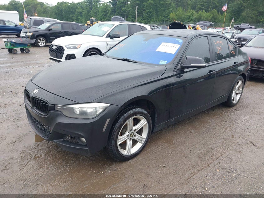 2013 BMW 3er VIN WBA3B3G54DNR79537 IAAI salvage auction — NORMAL WEAR, Original (Vermont), sold $425 on 2026-07-31 (photo 2)