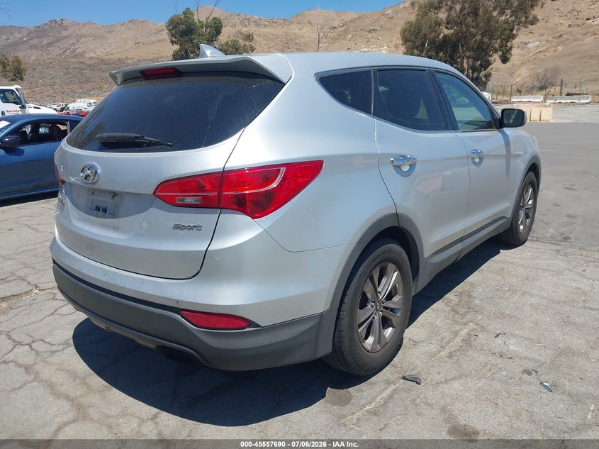 2015 Hyundai Santa fe VIN 5XYZT3LB5FG272902 IAAI salvage auction — NORMAL WEAR, Clear - Dealer Only (California), sold $1,550 on 2026-07-14 (photo 4)