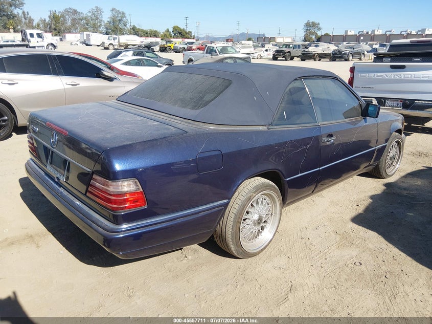1995 Mercedes-benz E-class VIN WDBEA66E6SC172512 IAAI salvage auction — VANDALISM, Salvage (California), sold $7,700 on 2026-08-12 (photo 4)