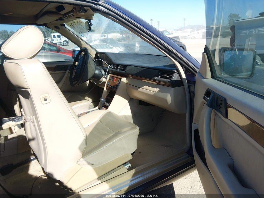 1995 Mercedes-benz E-class VIN WDBEA66E6SC172512 IAAI salvage auction — VANDALISM, Salvage (California), sold $7,700 on 2026-08-12 (photo 5)