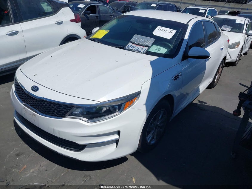 2018 Kia Optima VIN 5XXGT4L32JG229332 IAAI salvage auction — VANDALISM, Wait Title, sold $1,800 on 2026-08-21 (photo 2)