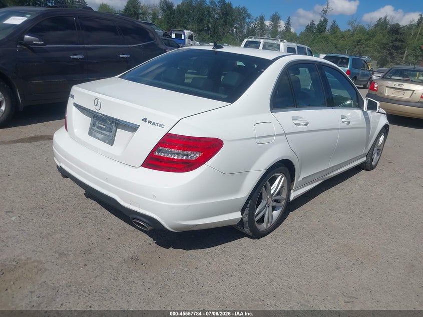 2013 Mercedes-benz C-klasse VIN WDDGF8AB3DG076732 IAAI salvage auction — FRONT END, Salvage Title, sold $2,550 on 2026-07-29 (photo 4)