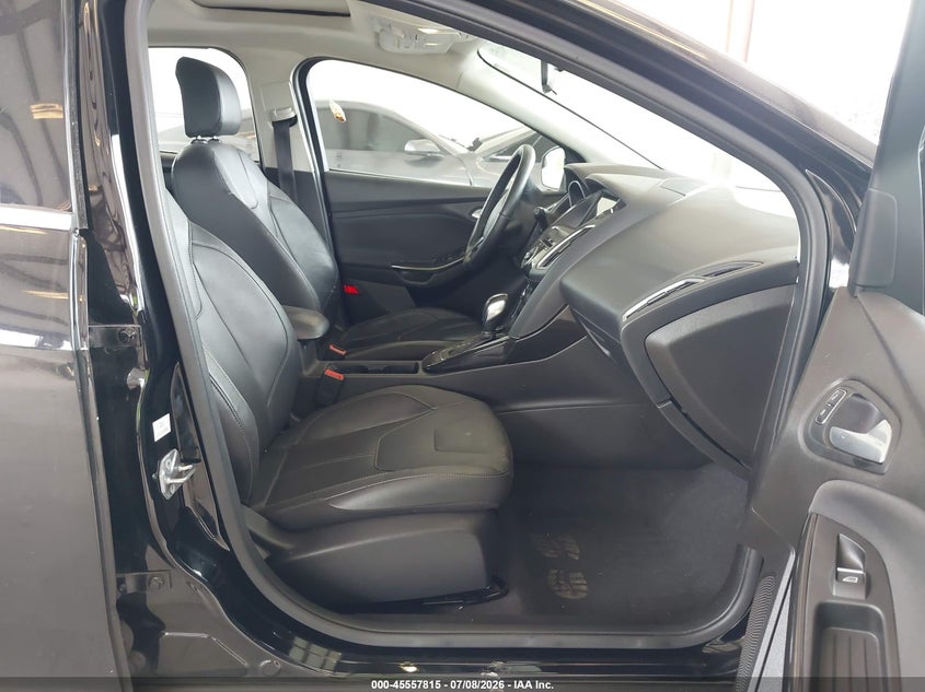 2016 Ford Focus VIN 1FADP3N21GL351619 IAAI salvage auction — FRONT END, Bill Of Sale (Washington), sold $875 on 2026-07-24 (photo 5)