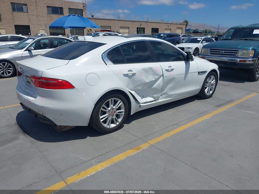 2017 Jaguar Xe VIN SAJAD4BG1HA965953 IAAI salvage auction — SIDE, Salvage Title, sold $525 on 2026-07-29 (photo 4)