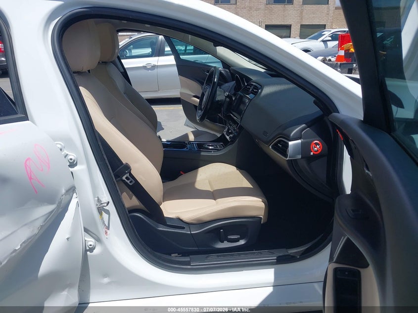 2017 Jaguar Xe VIN SAJAD4BG1HA965953 IAAI salvage auction — SIDE, Salvage Title, sold $525 on 2026-07-29 (photo 5)