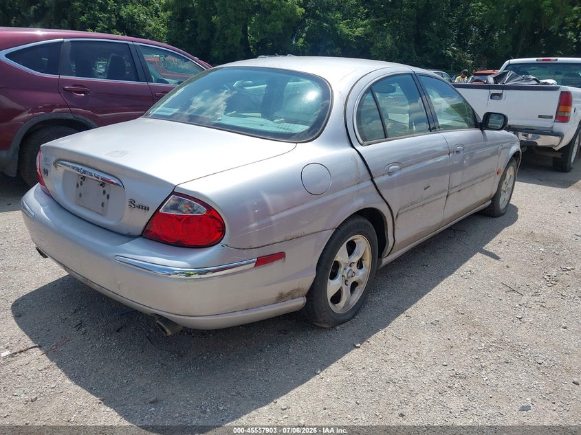 2000 Jaguar S type VIN SAJDA01C4YFL61880 IAAI salvage auction — NORMAL WEAR, Clear (Kansas), sold $500 on 2026-07-15 (photo 4)