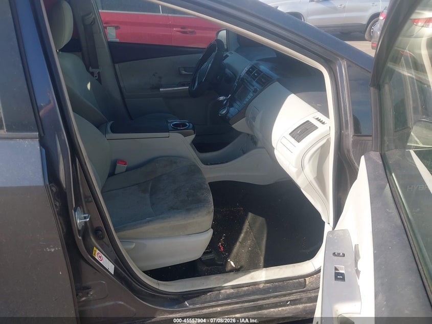 2013 Toyota Prius v VIN JTDZN3EU0D3191817 IAAI salvage auction — NORMAL WEAR, Clear (Utah), sold $825 on 2026-07-23 (photo 5)