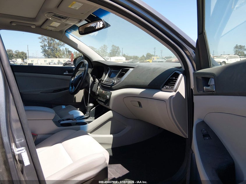 2017 Hyundai Tucson VIN KM8J33A27HU563608 IAAI salvage auction — FRONT & REAR, Salvage (California), sold $2,475 on 2026-08-02 (photo 5)