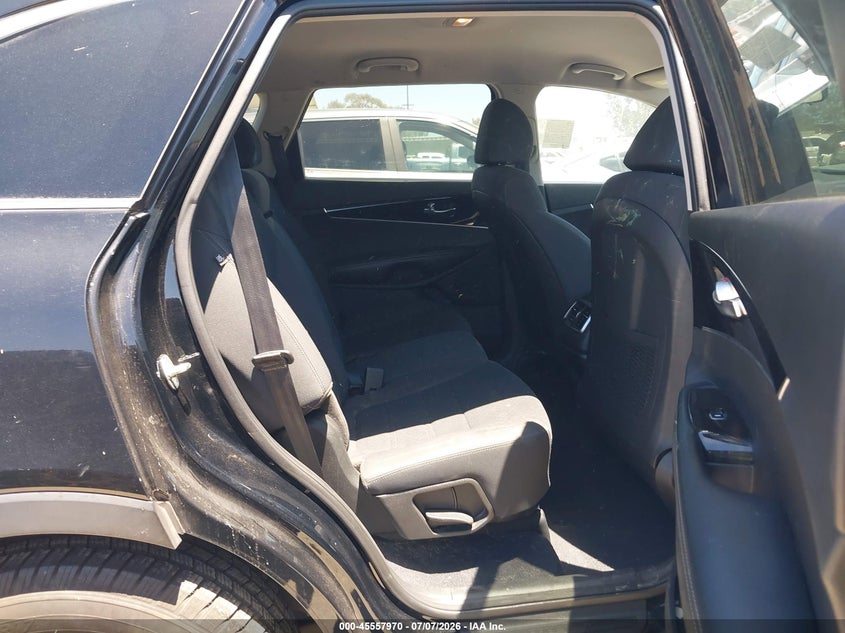2019 Kia Sorento VIN 5XYPG4A37KG593489 IAAI salvage auction — REAR END, Salvage (California), sold $4,050 on 2026-07-22 (photo 8)