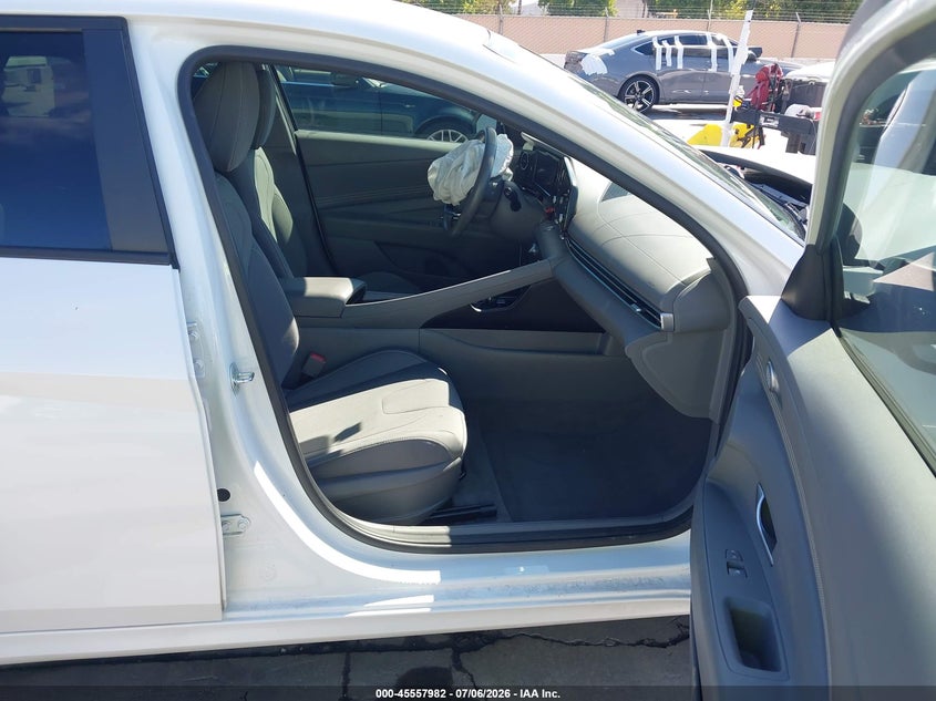 2021 Hyundai Elantra VIN 5NPLS4AG8MH002842 IAAI salvage auction — NORMAL WEAR, Salvage (California), sold $3,250 on 2026-07-20 (photo 5)