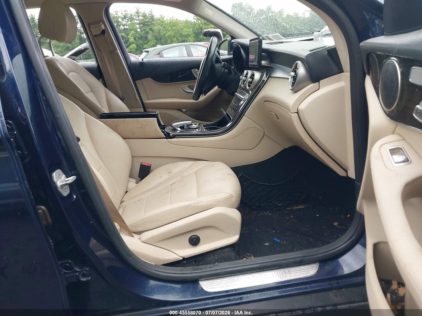 2016 Mercedes-benz Glc VIN WDC0G4KB9GF052276 IAAI salvage auction — NORMAL WEAR, Clear (New York), sold $3,025 on 2026-07-28 (photo 5)