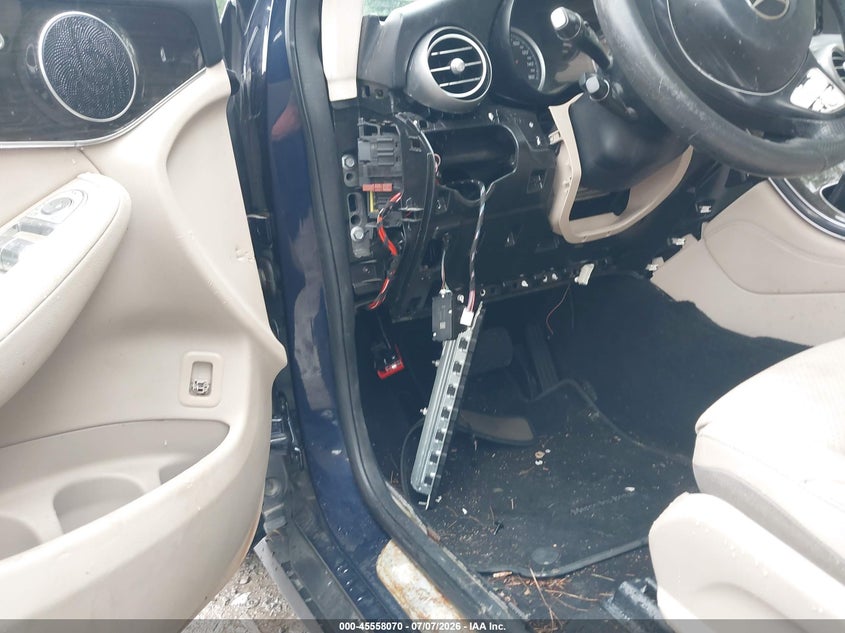 2016 Mercedes-benz Glc VIN WDC0G4KB9GF052276 IAAI salvage auction — NORMAL WEAR, Clear (New York), sold $3,025 on 2026-07-28 (photo 6)