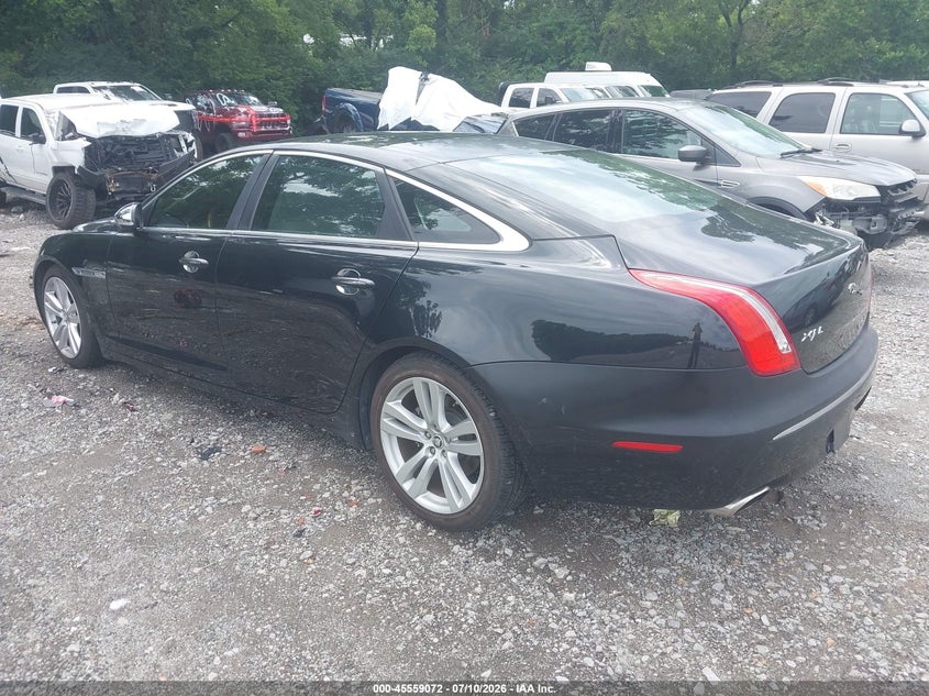 2012 Jaguar Xj series VIN SAJWA2GB8CLV28884 IAAI salvage auction — NORMAL WEAR, Clear (Tennessee), sold $1,700 on 2026-07-23 (photo 3)