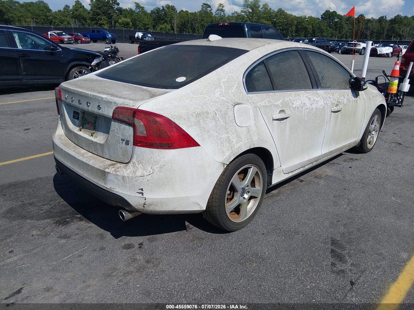 2013 Volvo S60 VIN YV1612FS2D2180730 IAAI salvage auction — NORMAL WEAR, Clear (South Carolina), sold $2,950 on 2026-07-15 (photo 4)