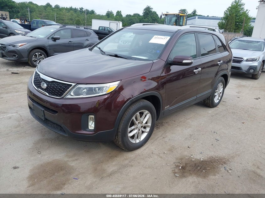 2015 Kia Sorento VIN 5XYKTCA6XFG604629 IAAI salvage auction — NORMAL WEAR, Original (New Hampshire), sold $1,150 on 2026-07-29 (photo 2)