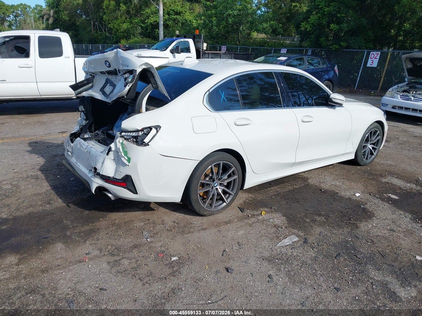 2021 BMW 3er VIN WBA5P7C09MFL25378 IAAI salvage auction — REAR END, Salvage Title, sold $7,200 on 2026-08-13 (photo 4)
