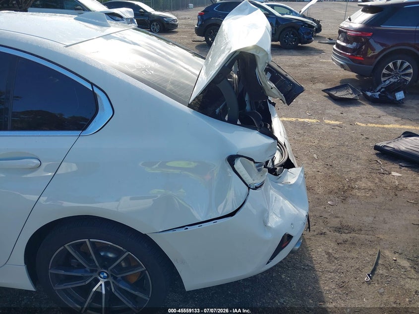 2021 BMW 3er VIN WBA5P7C09MFL25378 IAAI salvage auction — REAR END, Salvage Title, sold $7,200 on 2026-08-13 (photo 6)