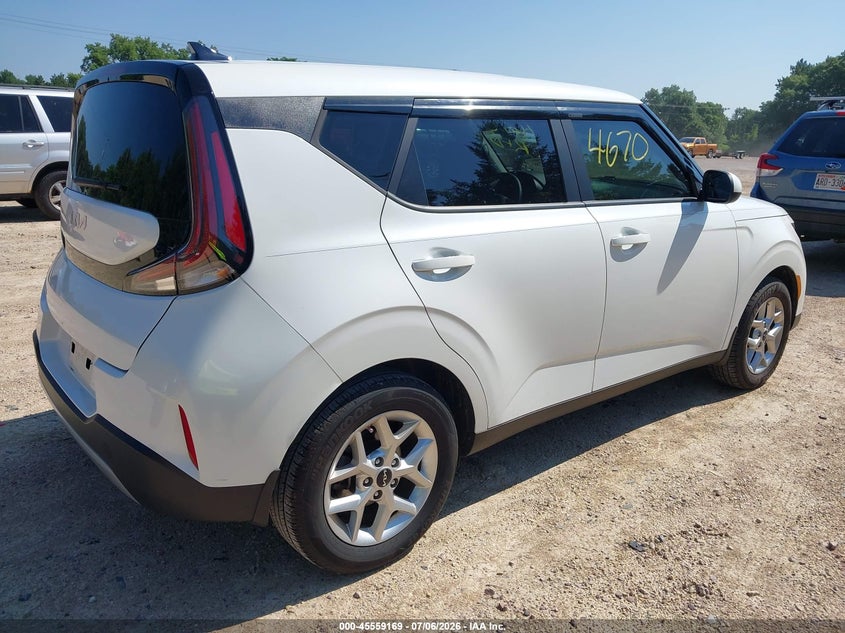 2024 Kia Soul VIN KNDJ23AU1R7227350 IAAI salvage auction — HAIL, Wait Title, sold $7,900 on 2026-08-19 (photo 4)