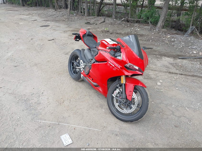 2016 Ducati Panigale VIN ZDM14BYW9GB003740 IAAI salvage auction — THEFT, Salvage Title, sold $7,100 on 2026-08-25 (photo 1)