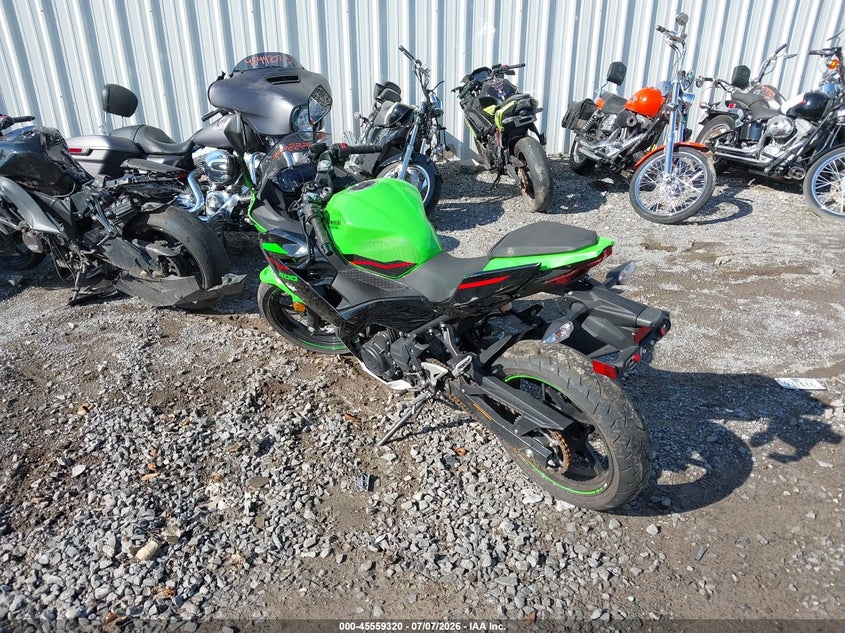2022 Kawasaki Ninja VIN JKAEXKG1XNDAG8410 IAAI salvage auction — LEFT & RIGHT, Mv-907A (New York), sold $825 on 2026-07-21 (photo 3)