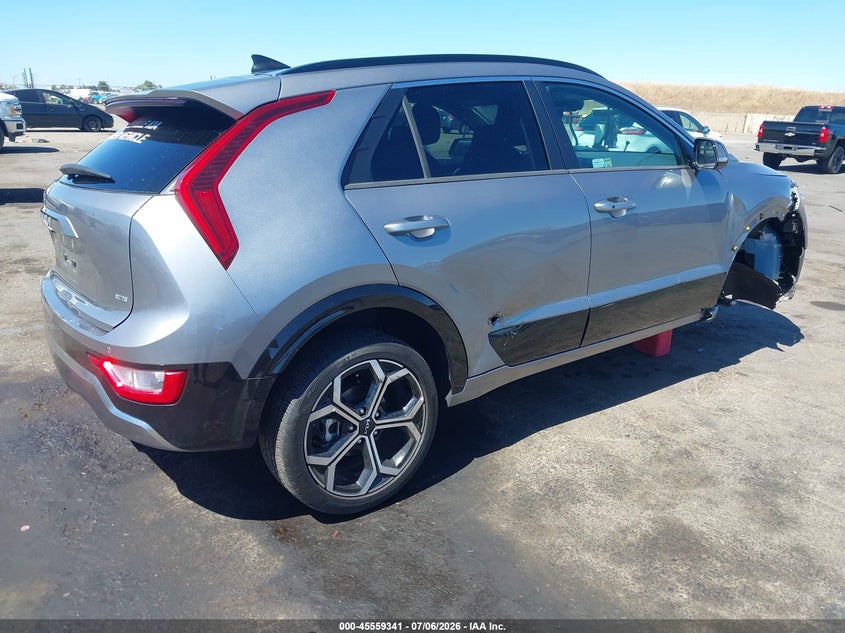 2025 Kia Niro VIN KNDCR3LE0S5237914 IAAI salvage auction — RIGHT FRONT, Salvage Title, sold $8,400 on 2026-07-29 (photo 4)