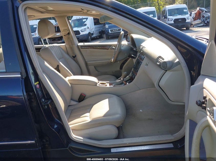2007 Mercedes-benz C-klasse VIN WDBRF92H27F903091 IAAI salvage auction — FRONT END, Salvage (Massachusetts), sold $425 on 2026-08-14 (photo 5)