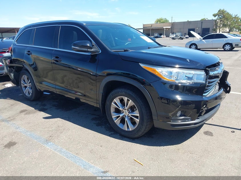 2015 Toyota Highlander VIN 5TDJKRFH2FS181043 IAAI salvage auction — RIGHT REAR, Salvage (California), sold $5,450 on 2026-07-22 (photo 1)
